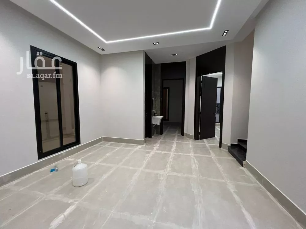 6 bedroom villa in Al Uraija Al Gharbiyah 18