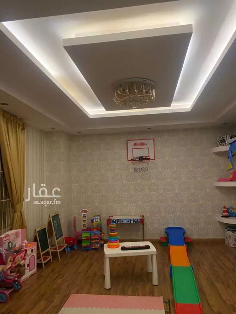 9 bedroom villa in Al Sahafah 7