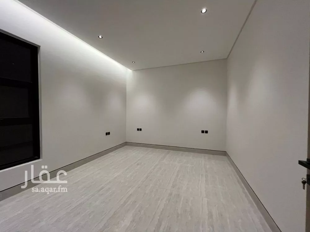 6 bedroom villa in Al Mahdiyyah 8