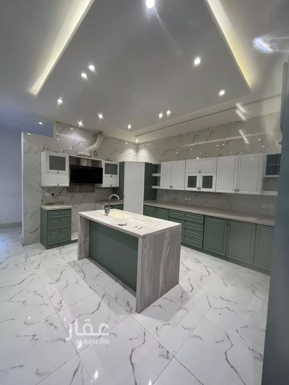 5 bedroom villa in Al Aridh 4