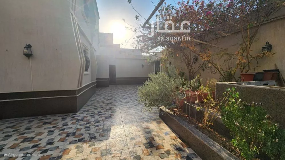 5 bedroom villa in Al Malaz 3