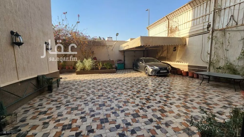 5 bedroom villa in Al Malaz 7
