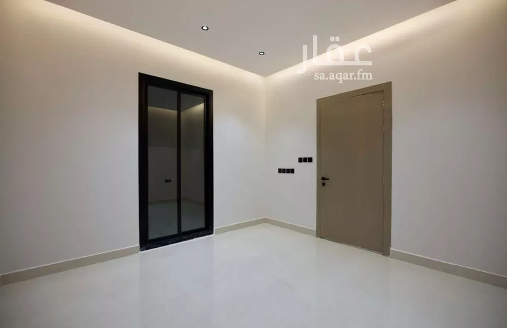 8 bedroom villa in Al Khaleej, Riyadh 11