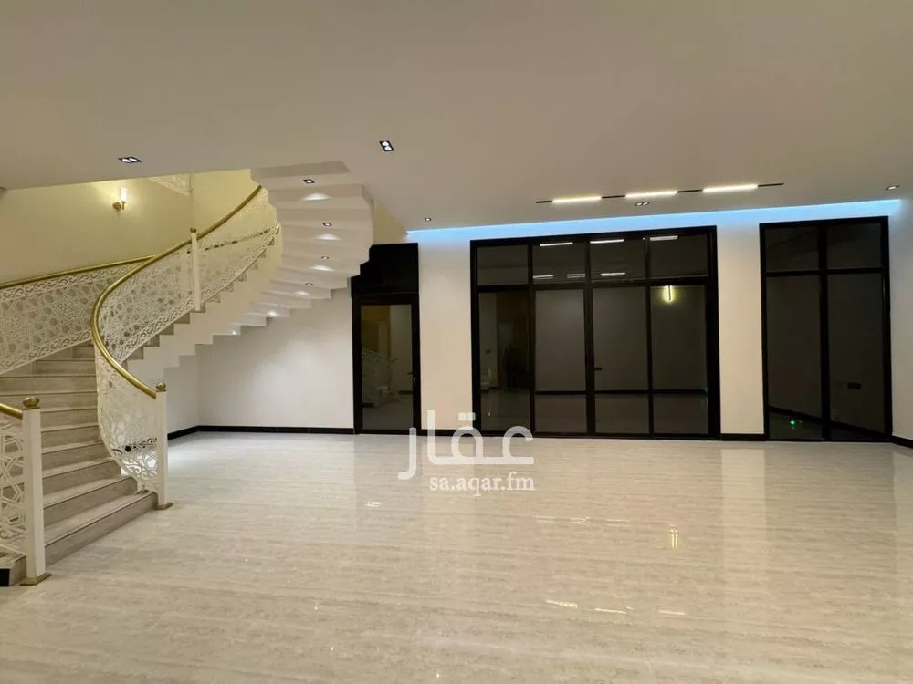5 bedroom villa in Al Rimal 15
