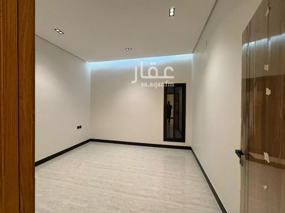 5 bedroom villa in Al Rimal 9