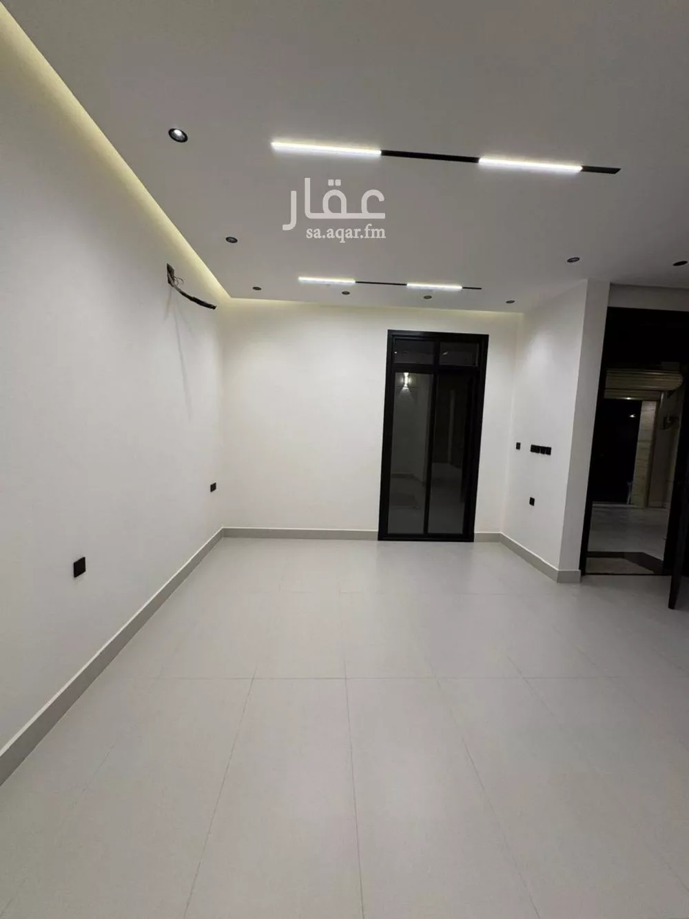 5 bedroom villa in Al Narjis 8