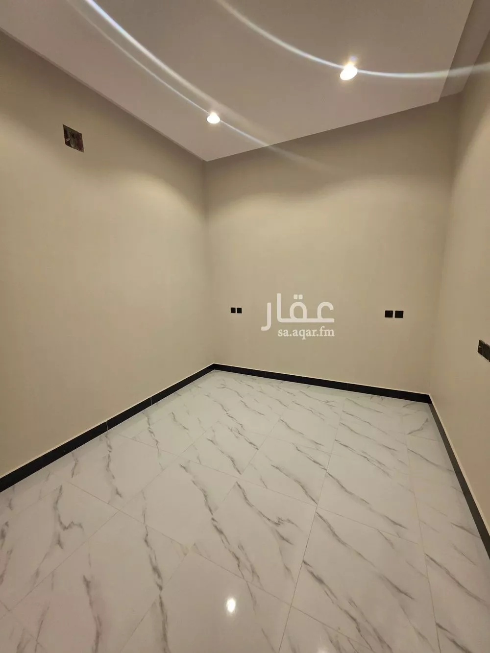 فيلا 6 غرف في ظهرة لبن 19