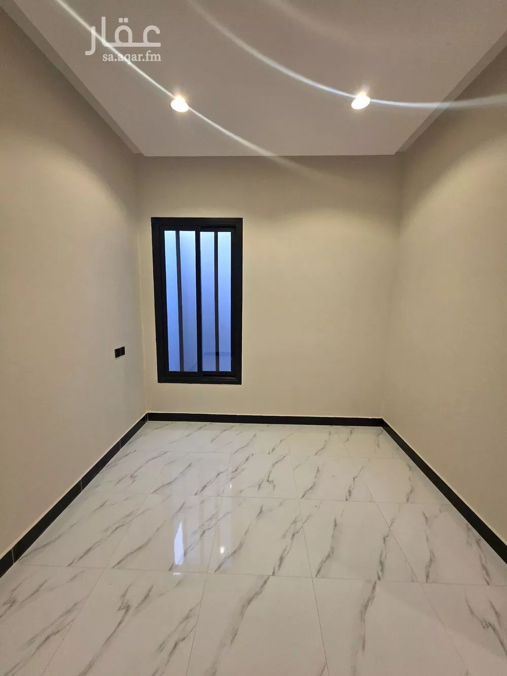 فيلا 6 غرف في ظهرة لبن 30