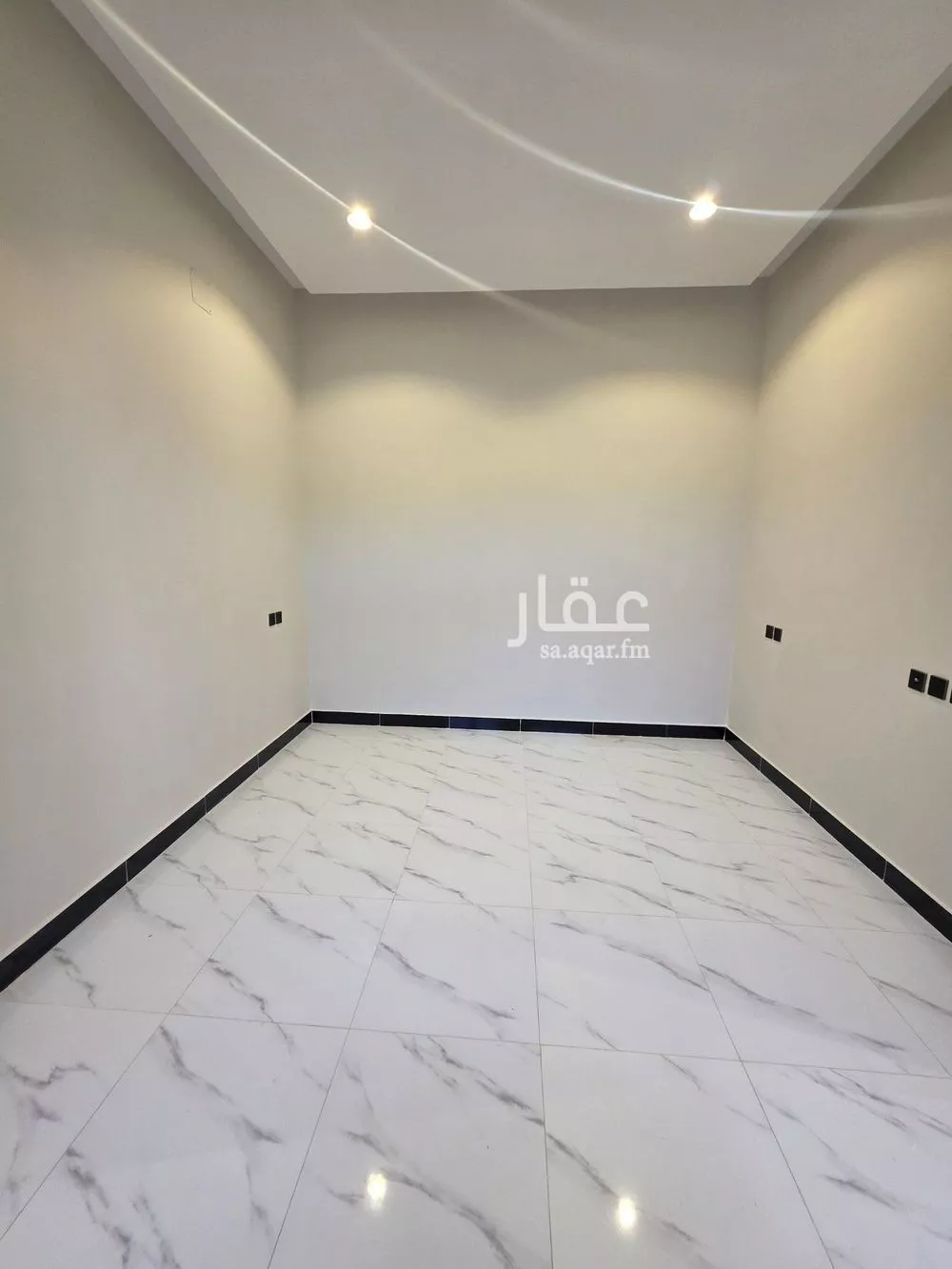 فيلا 6 غرف في ظهرة لبن 10