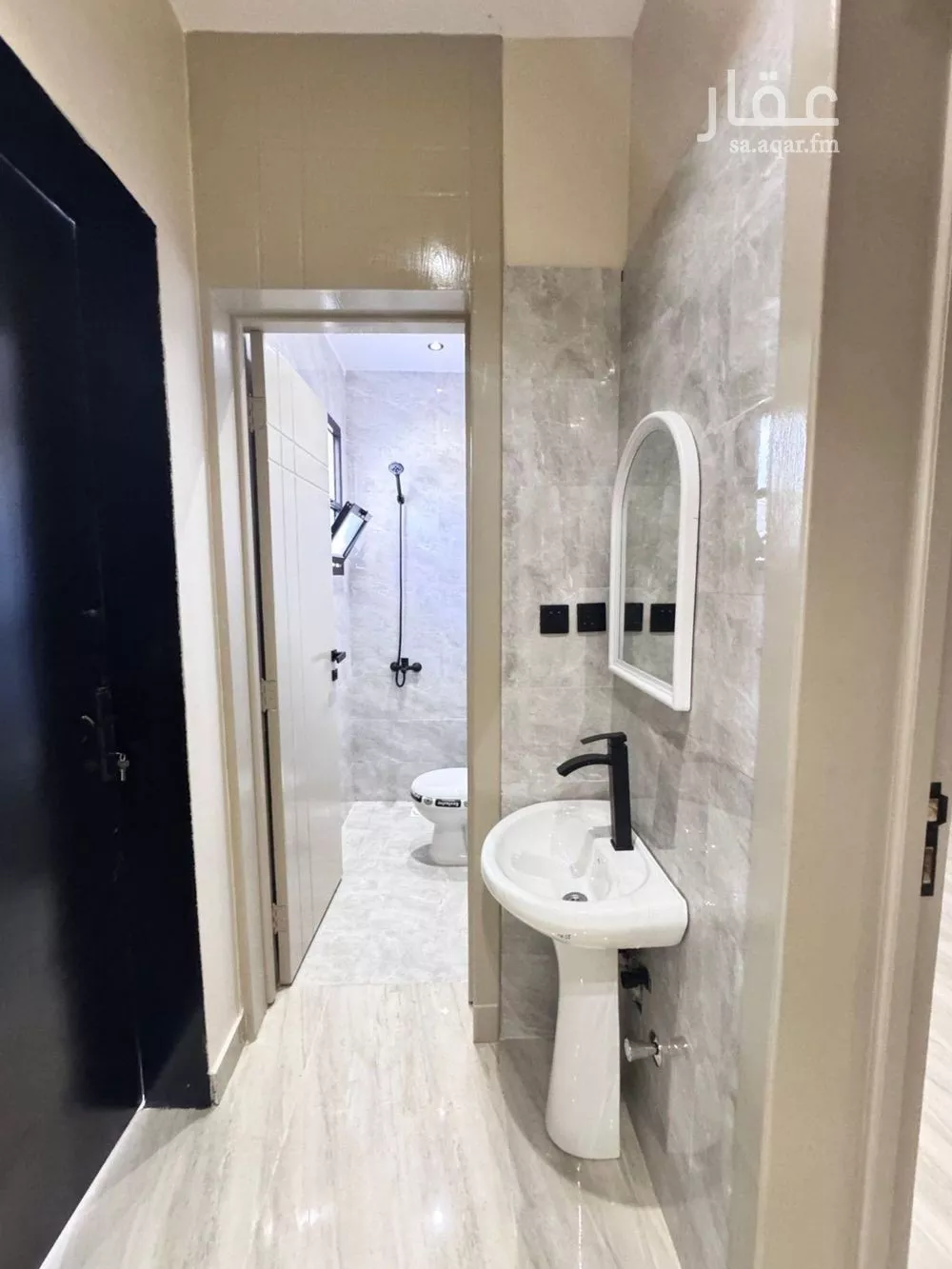 5 bedroom villa in Al Uraija Al Gharbiyah 12