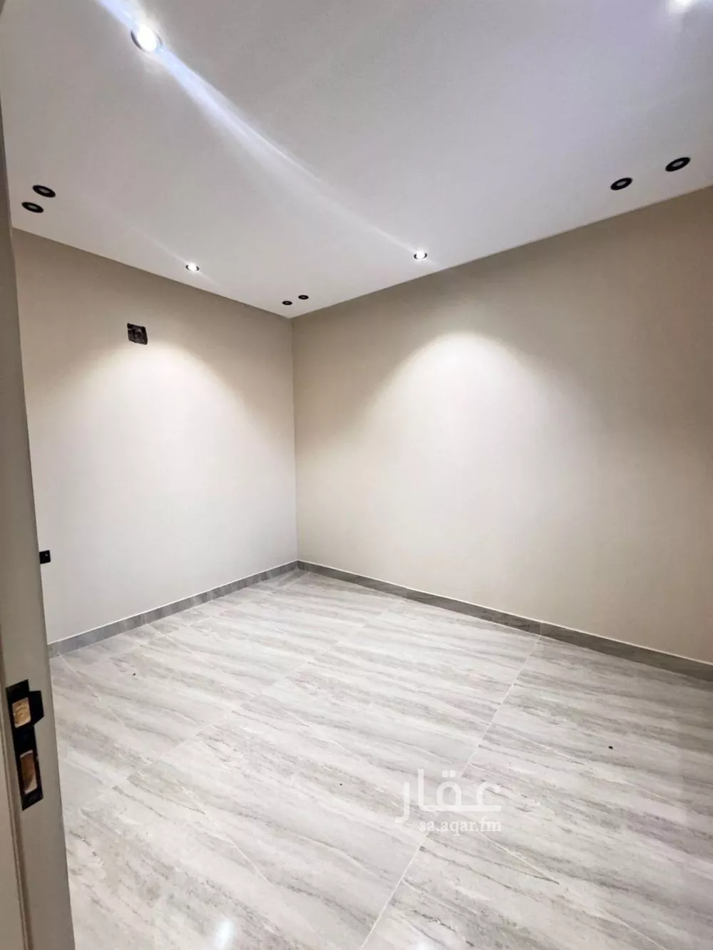 5 bedroom villa in Al Uraija Al Gharbiyah 4
