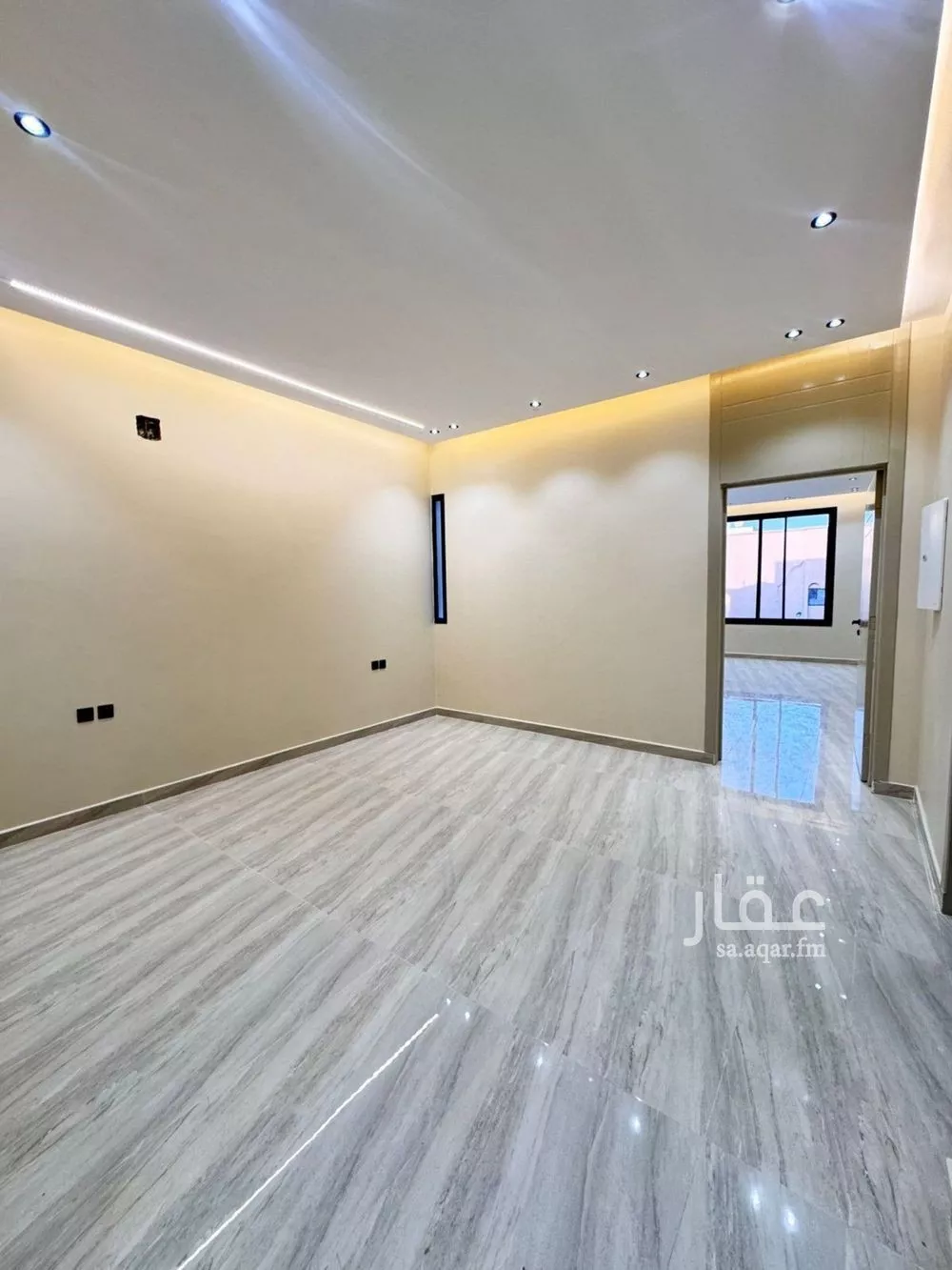 5 bedroom villa in Al Uraija Al Gharbiyah 9