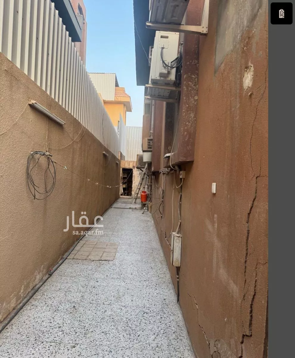 7 bedroom villa in Al Malaz 8