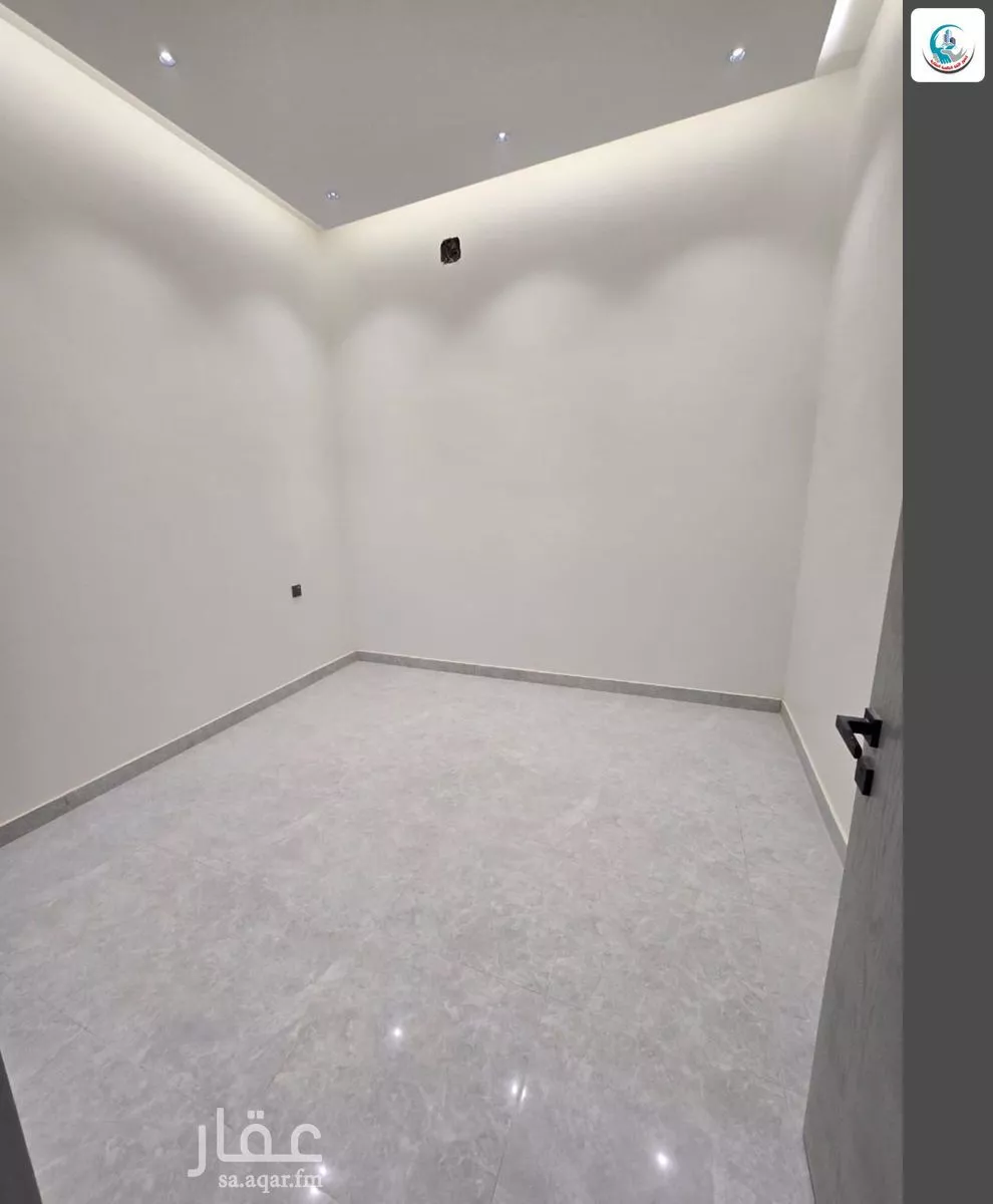 13 bedroom villa in Al Janadriyah 4
