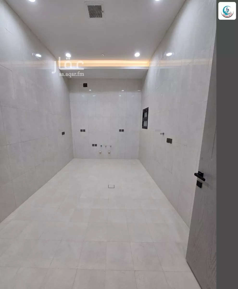 13 bedroom villa in Al Janadriyah 6
