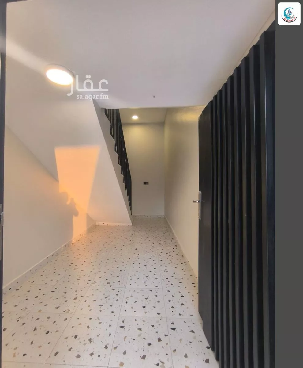 5 bedroom villa in Al Janadriyah 4