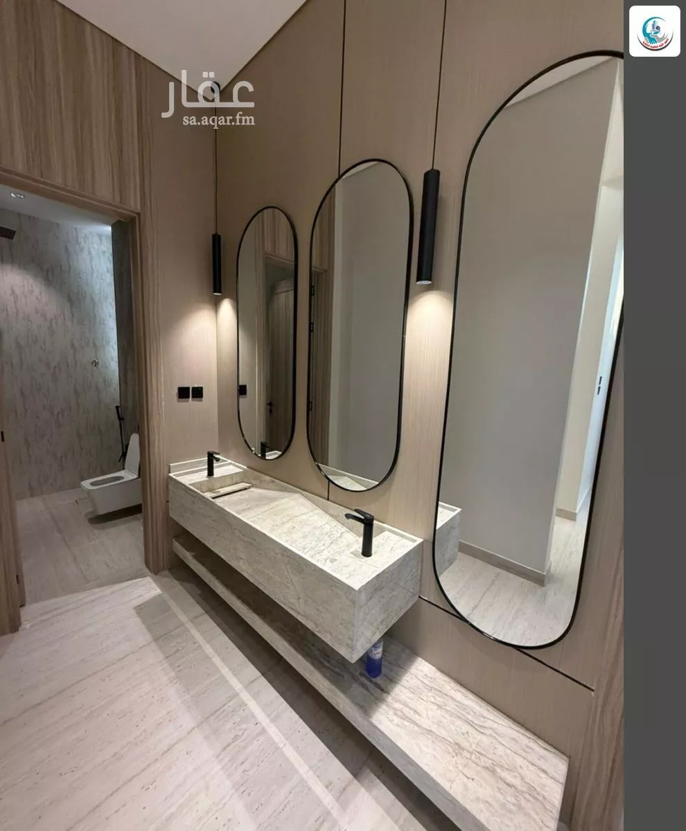 8 bedroom villa in Al Janadriyah 13