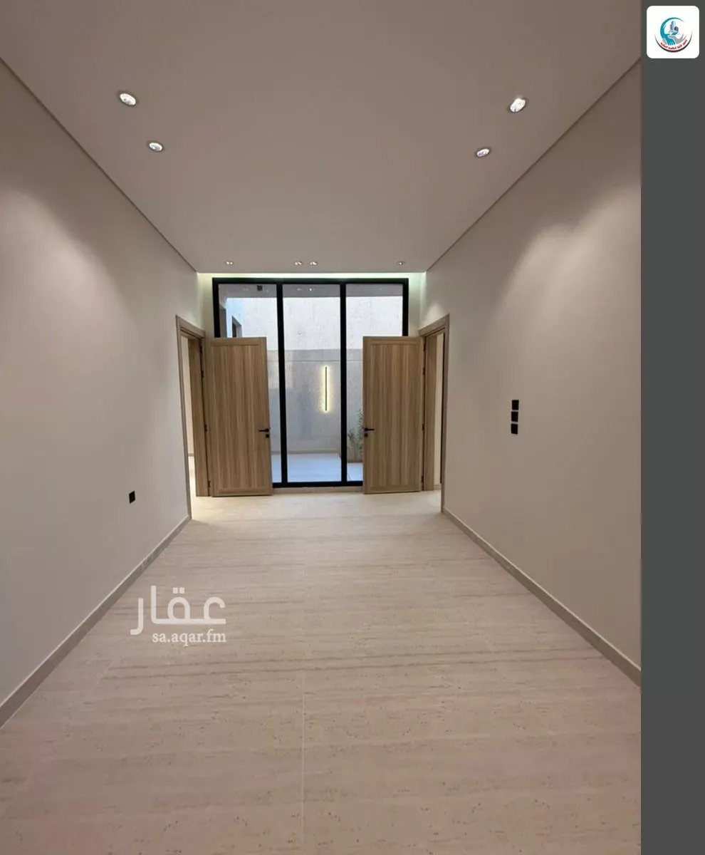8 bedroom villa in Al Janadriyah 15
