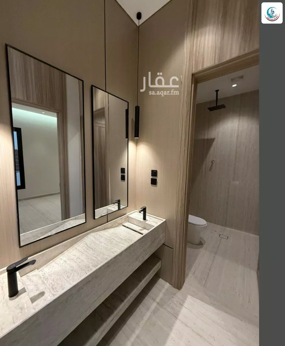 8 bedroom villa in Al Janadriyah 19