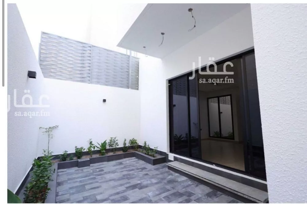 4 bedroom villa in Al Aridh 2