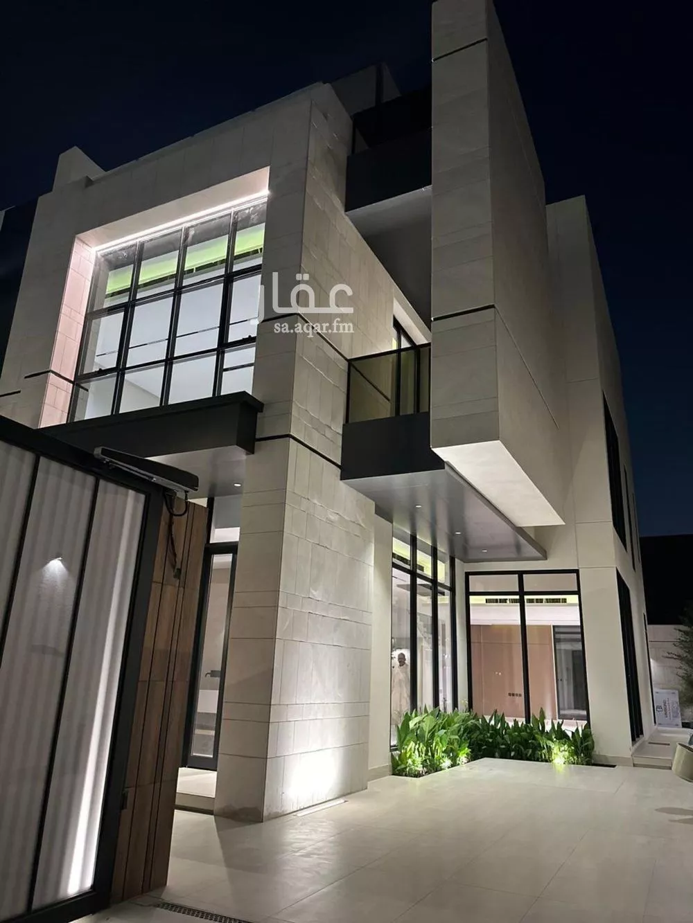 4 bedroom villa in Al Malaz 2