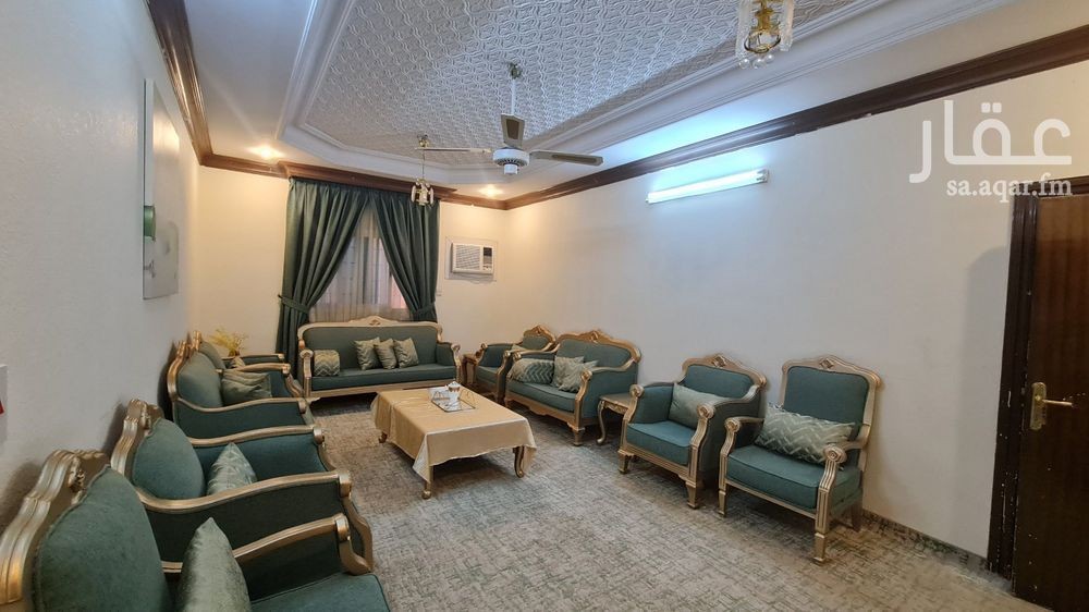 5 bedroom villa in Shubra, Riyadh 6