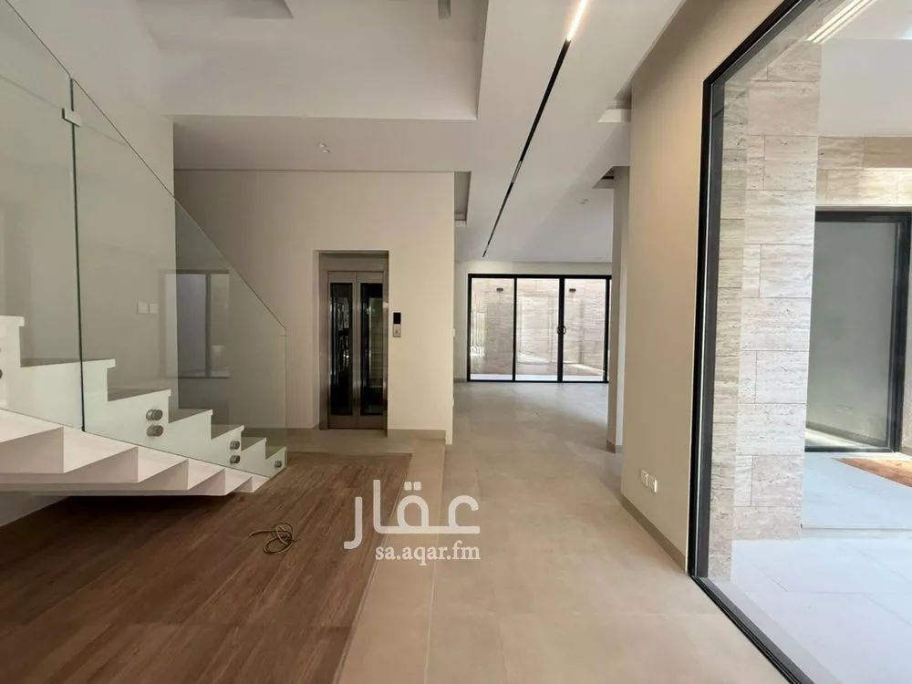 5 bedroom villa in Salah Ad Din 4