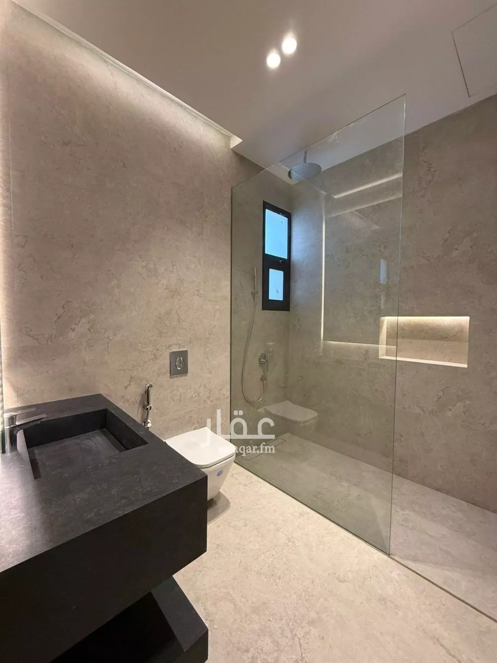 5 bedroom villa in Salah Ad Din 6