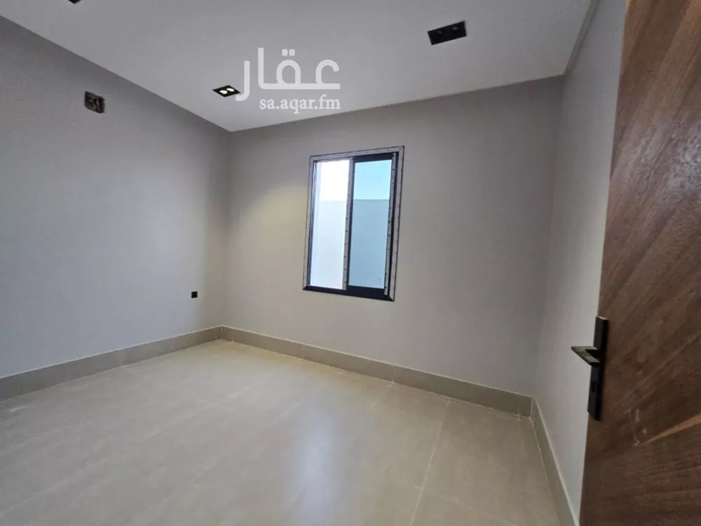 فيلا 5 غرف في عكاظ 14