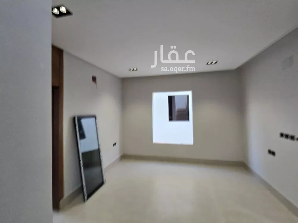 فيلا 5 غرف في عكاظ 15