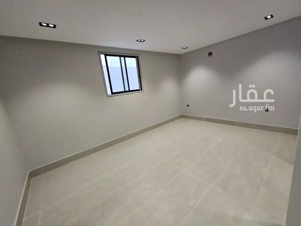 فيلا 5 غرف في عكاظ 9
