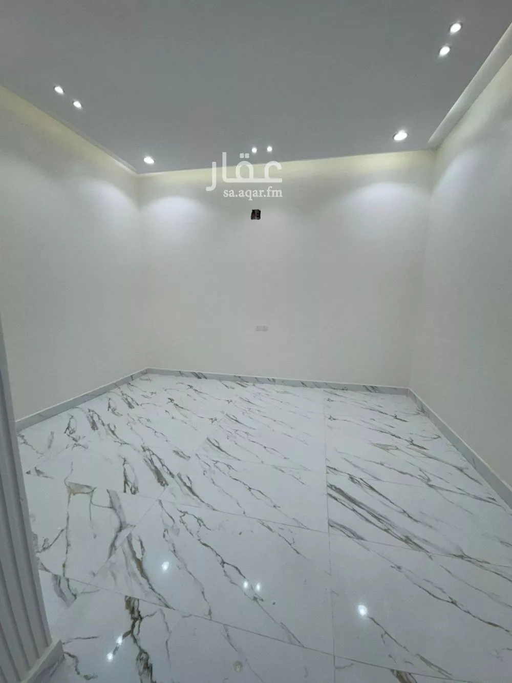 5 bedroom villa in Al Uraija Al Gharbiyah 12