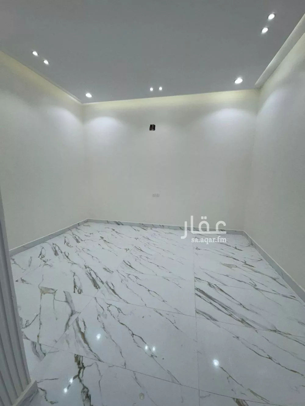 5 bedroom villa in Al Uraija Al Gharbiyah 4