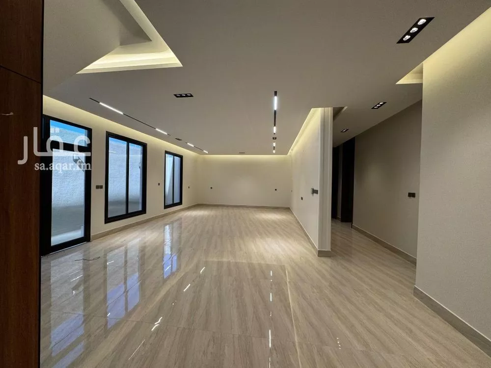 5 bedroom villa in Al Rimal 16