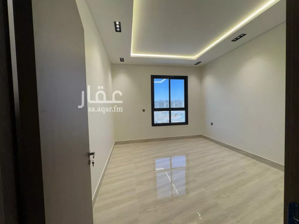 5 bedroom villa in Al Rimal 3