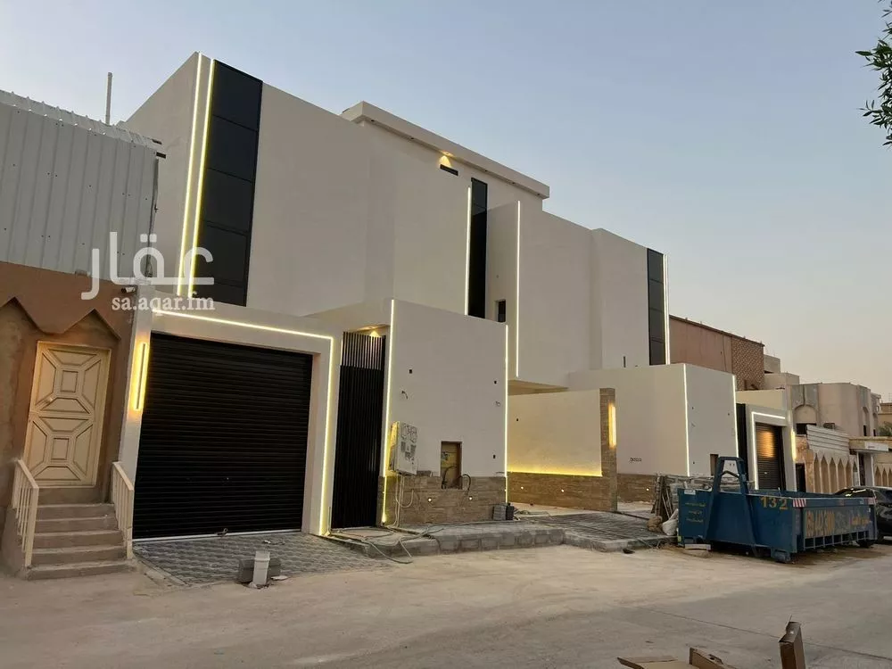 4 bedroom villa in Badr 3