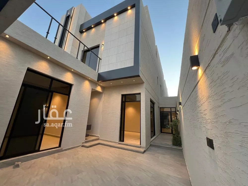 5 bedroom villa in Al Rimal 2