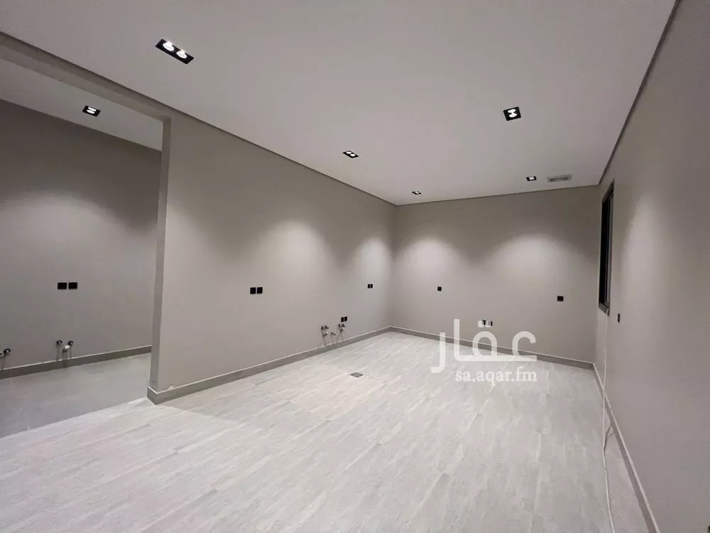 5 bedroom villa in Al Rimal 3