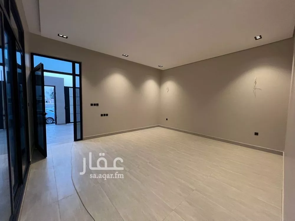 5 bedroom villa in Al Rimal 8