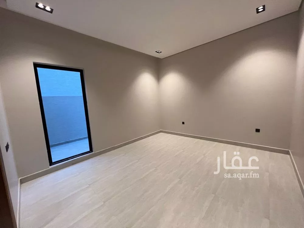 5 bedroom villa in Al Rimal 9