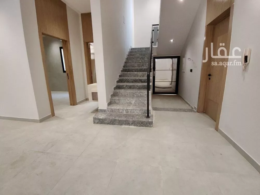 6 bedroom duplex in Tuwaiq 16