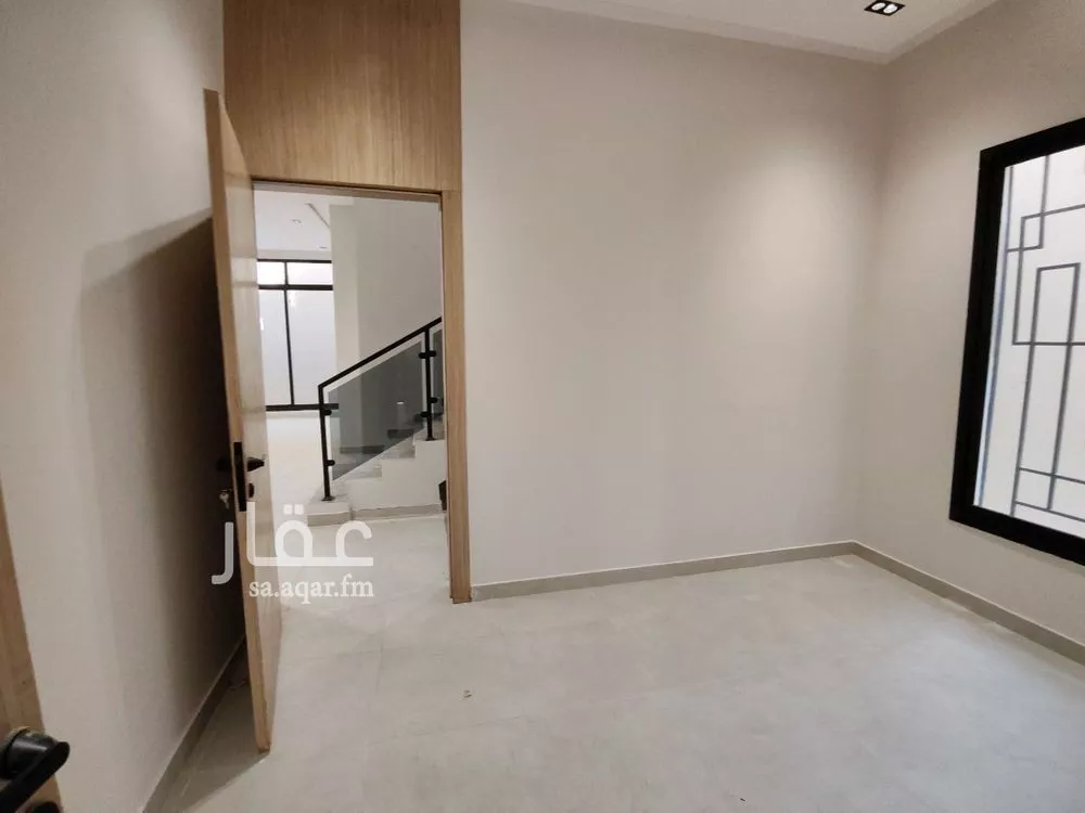 6 bedroom duplex in Tuwaiq 9