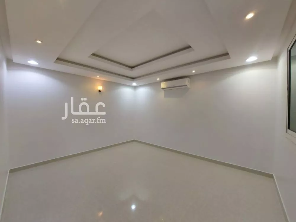 5 bedroom villa in Dhahrat Laban 21