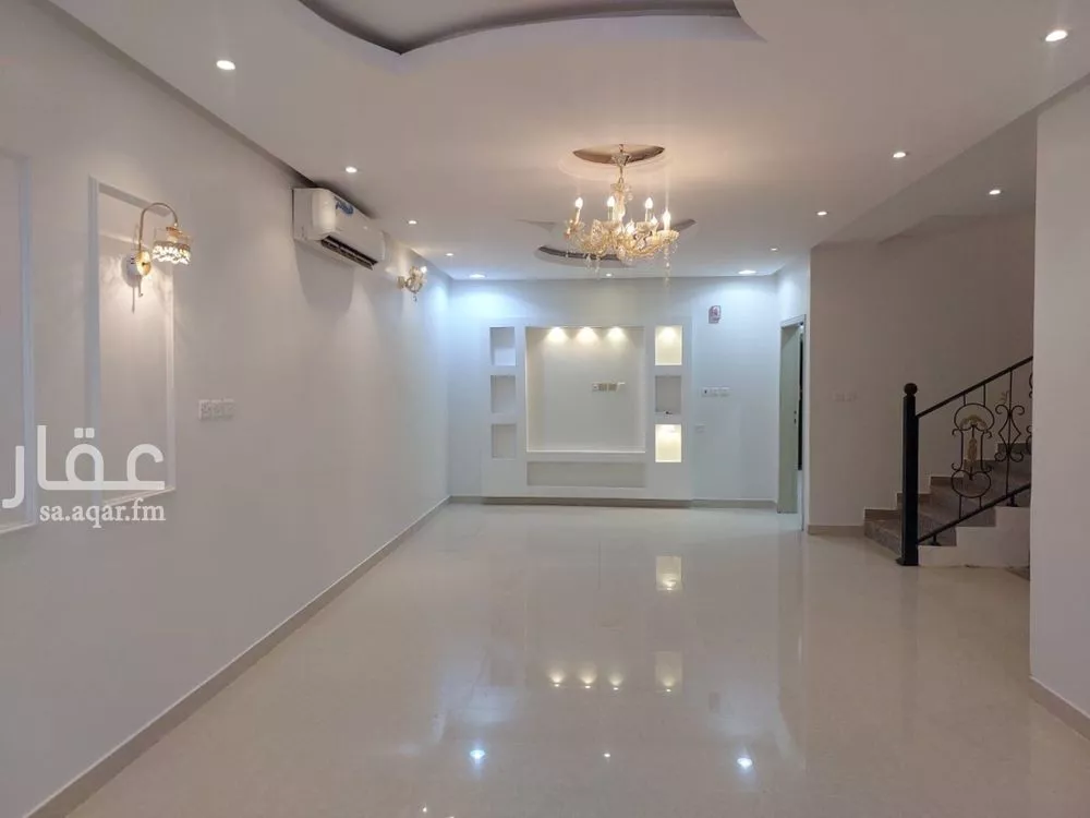 5 bedroom villa in Dhahrat Laban 10