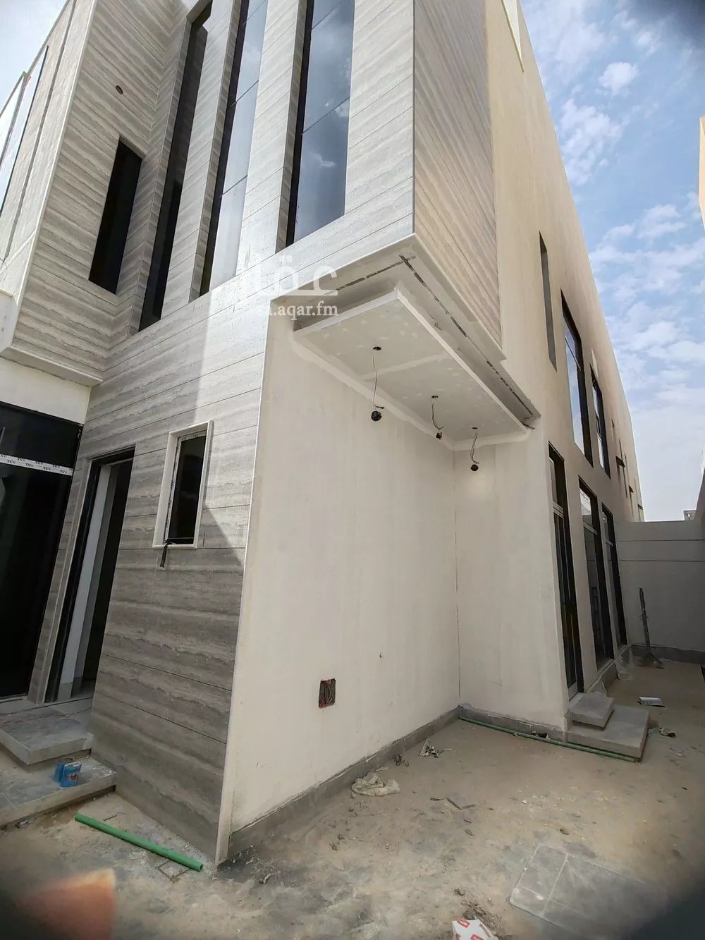 5 bedroom villa in Al Aridh 13