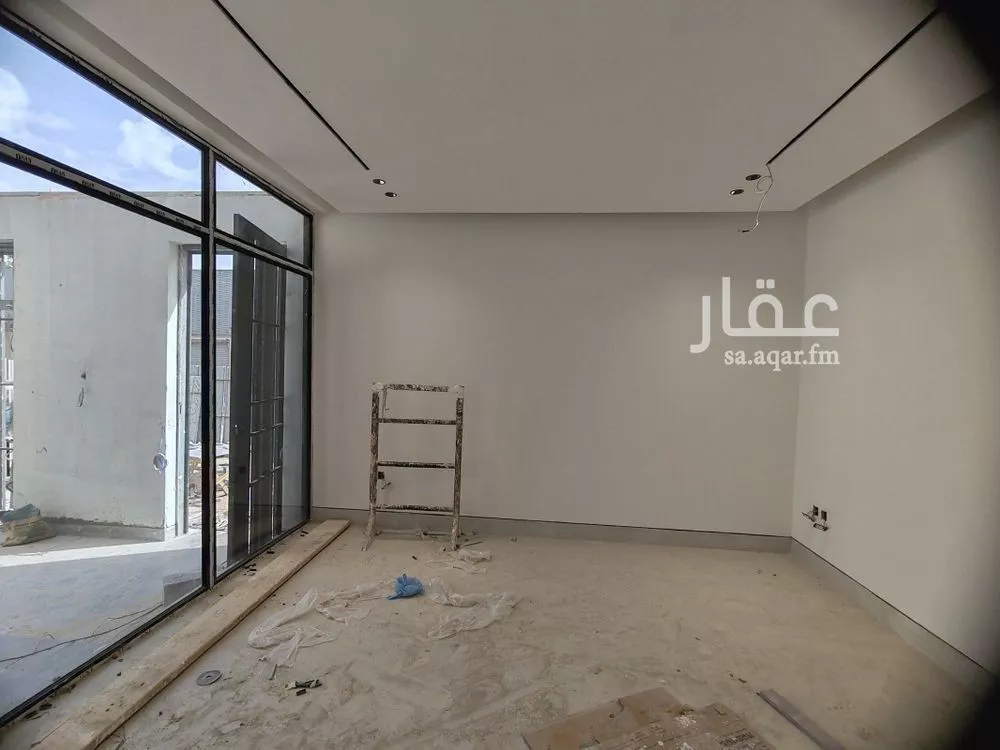 5 bedroom villa in Al Aridh 3