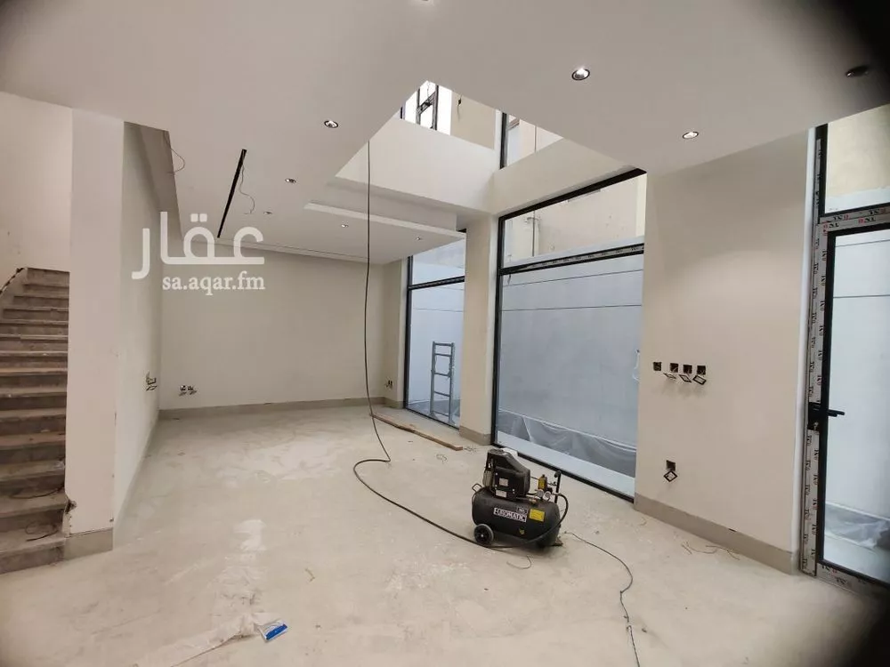 5 bedroom villa in Al Aridh 7