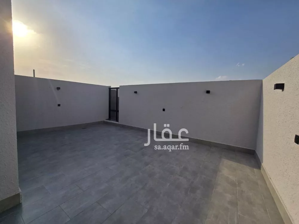 6 bedroom villa in Ash Sharq 4
