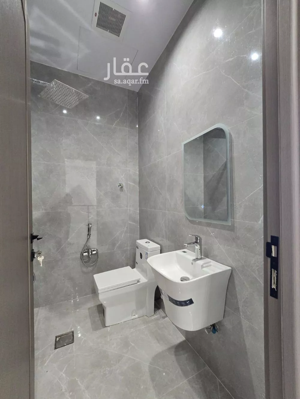 6 bedroom villa in Ash Sharq 6