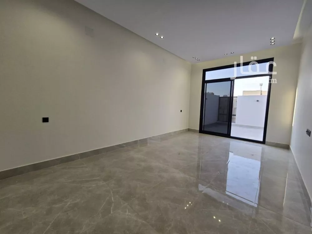 6 bedroom villa in Ash Sharq 5